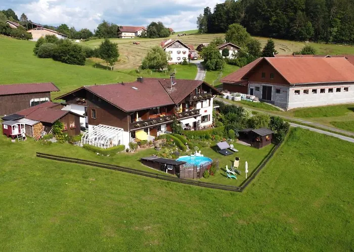 Erna 4* Böbrach
